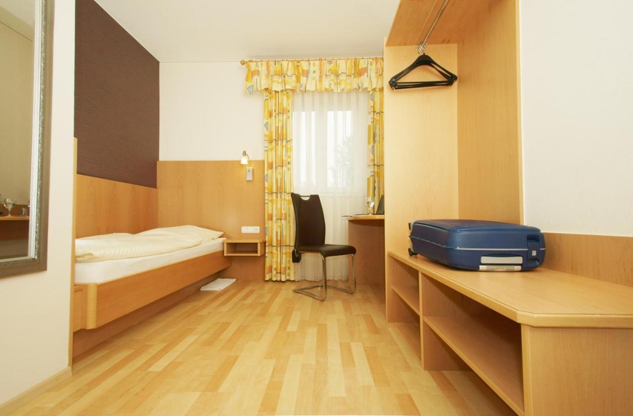 Berg-Cafe Hotell Kempten Exteriör bild