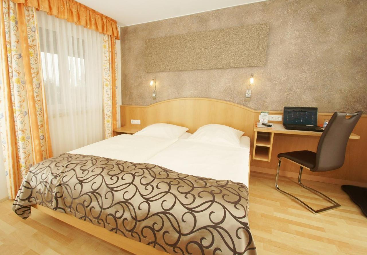 Berg-Cafe Hotell Kempten Exteriör bild